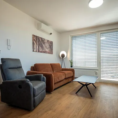 Apartmoments - Popradska 502 *