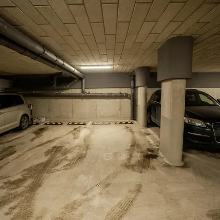 Apartmoments - Popradska 502